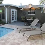 Wilton Bungalow East