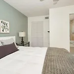 3 Bedrooms Apartment Step From The Beach