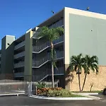 Days Inn By Wyndham Fort Lauderdale Airport Cruise Port