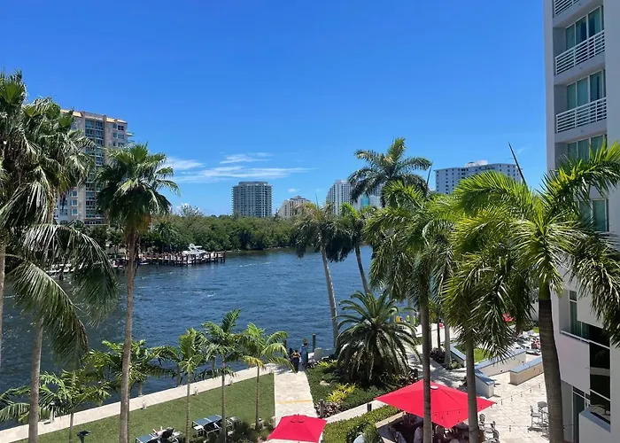 Luxury Ocean View Intracoastal Condo In Ft Lauderdale Beach - Sleeps 6