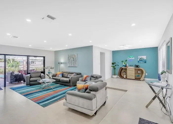 Crush\'S Waterfront Oasis Home With Private Pool Home