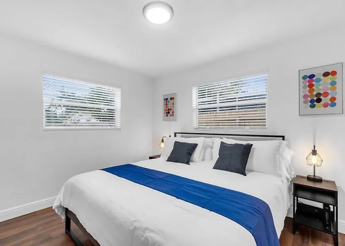 Hidden Gem 4 Bedroom Home With Private Pool & Game Room