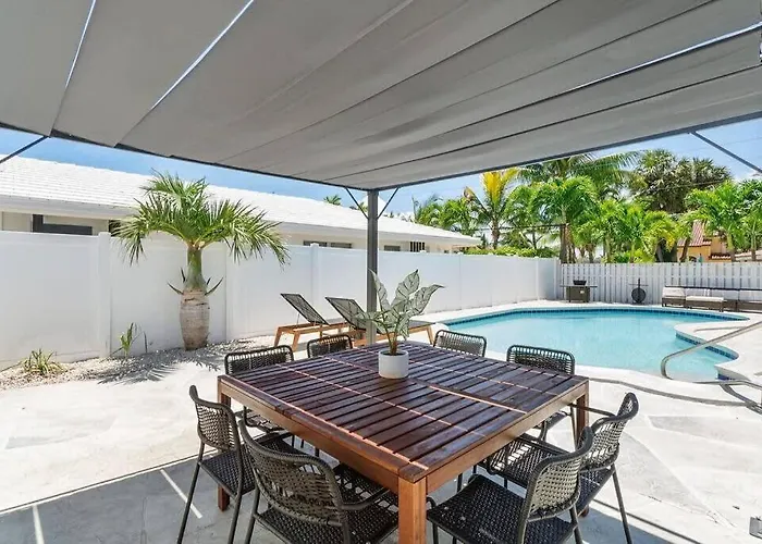 The Sandbar Walk To Beach Comfy Beds Firepit Pool