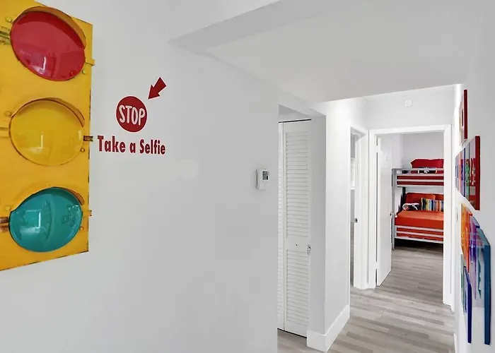 Sunset Serenity: Your Fort Lauderdale Retreat