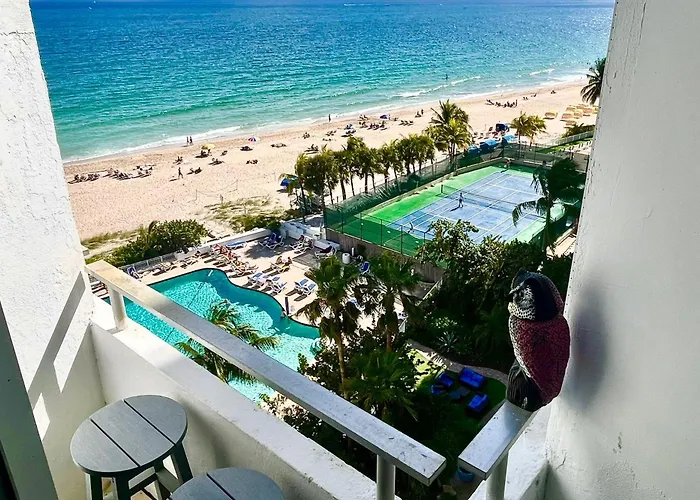 Oceanfront Luxury Renovated Resort Getaway!
