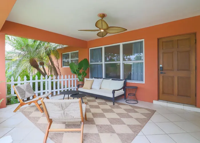 Havana Haven By Bk Stays - Family Friendly - Close To Beach - Large Heated Pool - 4 Beds - Sleeps 8