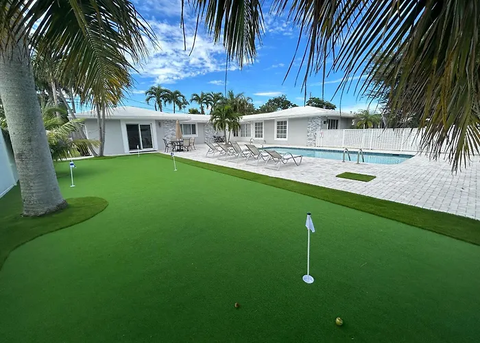Cozy Getaway With Pool And Putting Green Unit 1