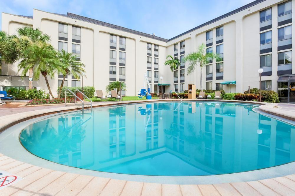 Hotel Hampton Ft. Lauderdale-cypress Creek 3*