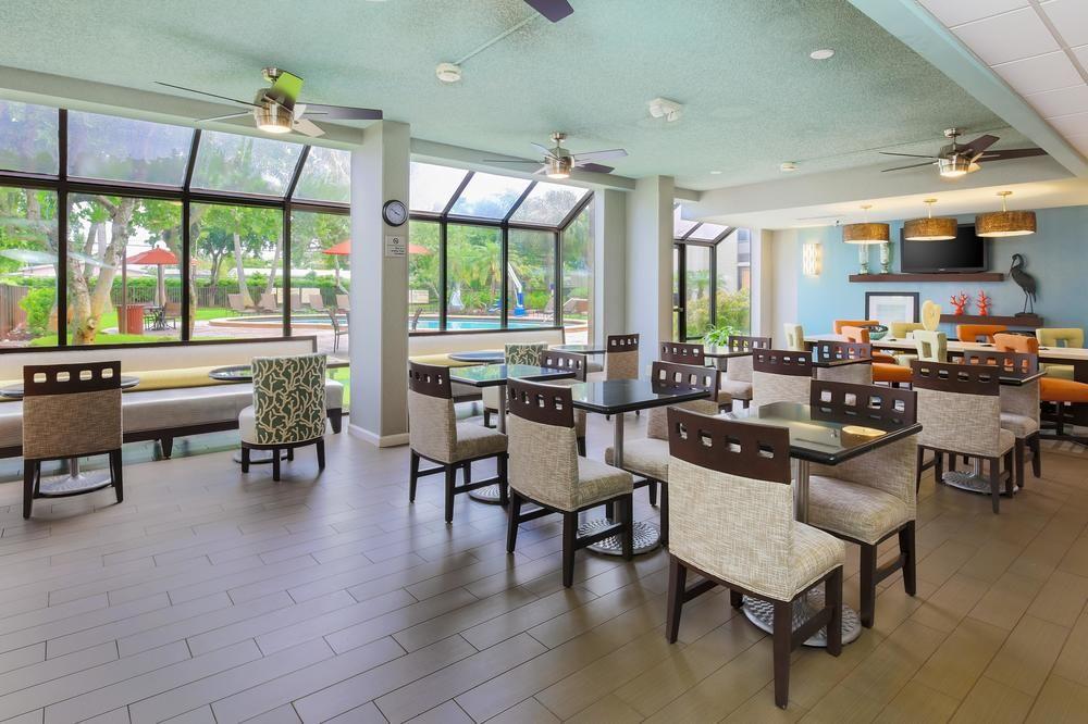 Hotel Hampton Ft. Lauderdale-cypress Creek 3*