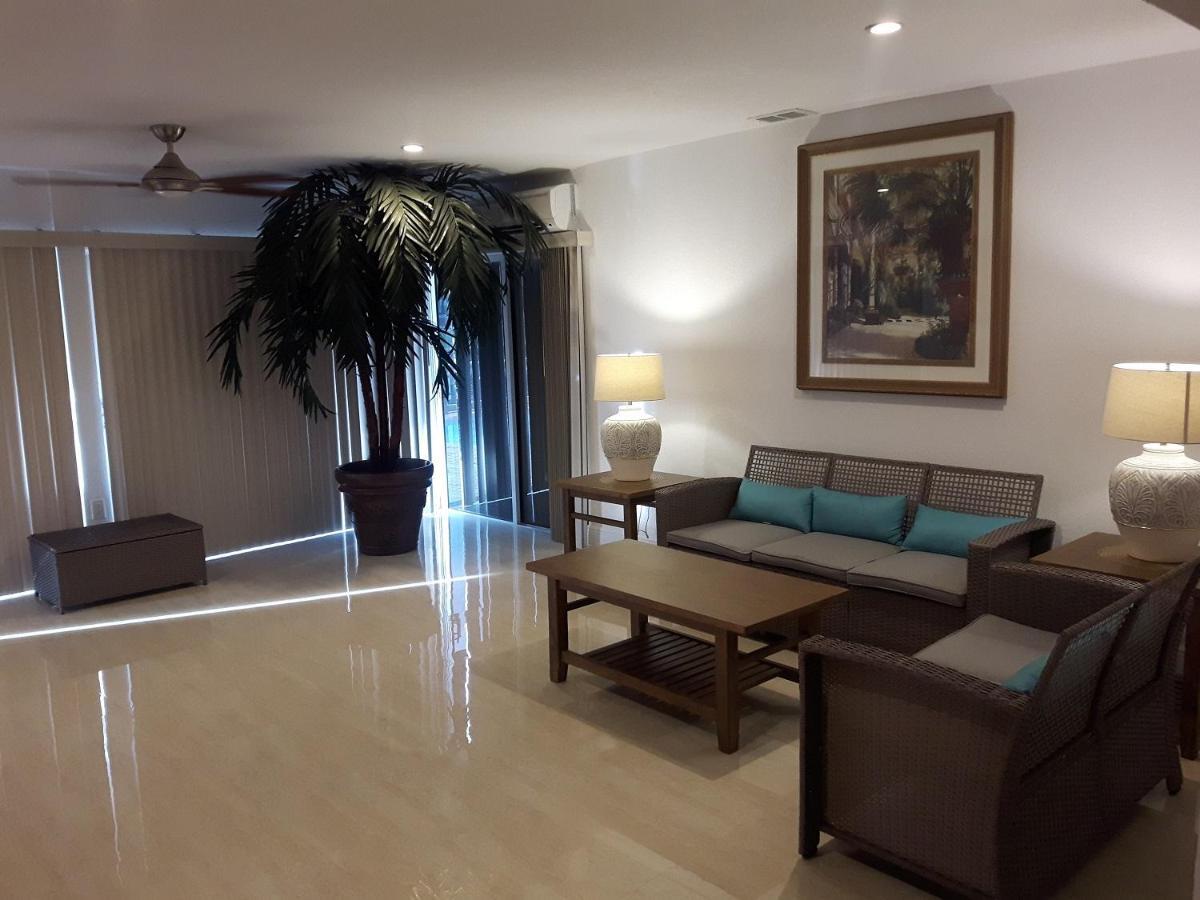 2700 Palms Lauderdale Holiday home *