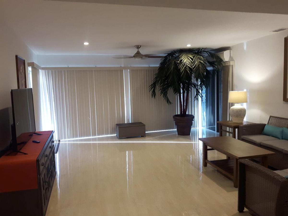 2700 Palms Lauderdale Holiday home *