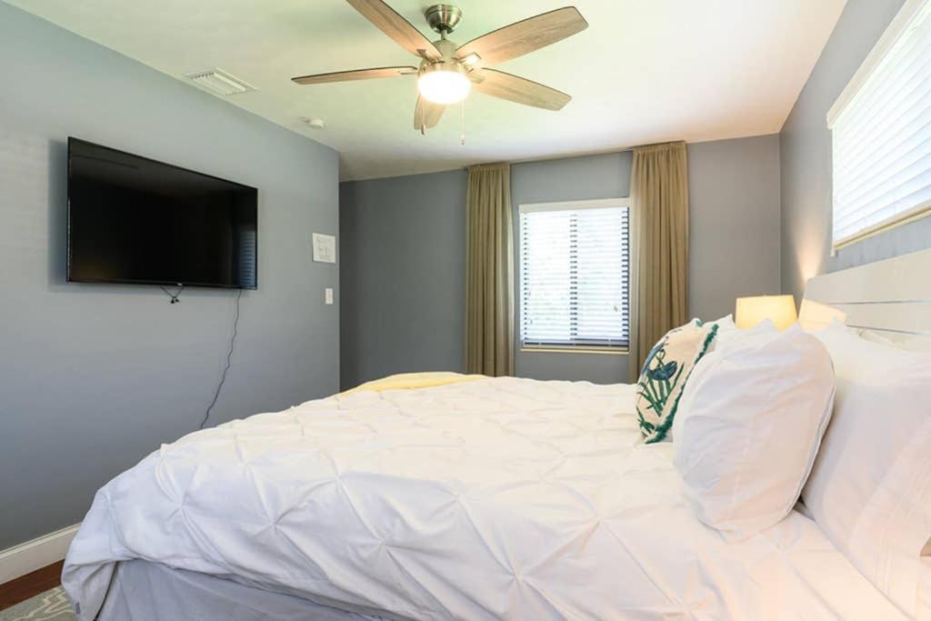 Paradise 3 Bedroom With Heated Pool Close To *