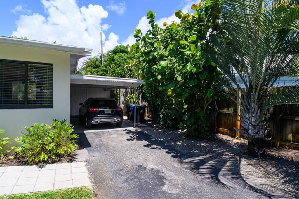 Paradise 3 Bedroom With Heated Pool Close To