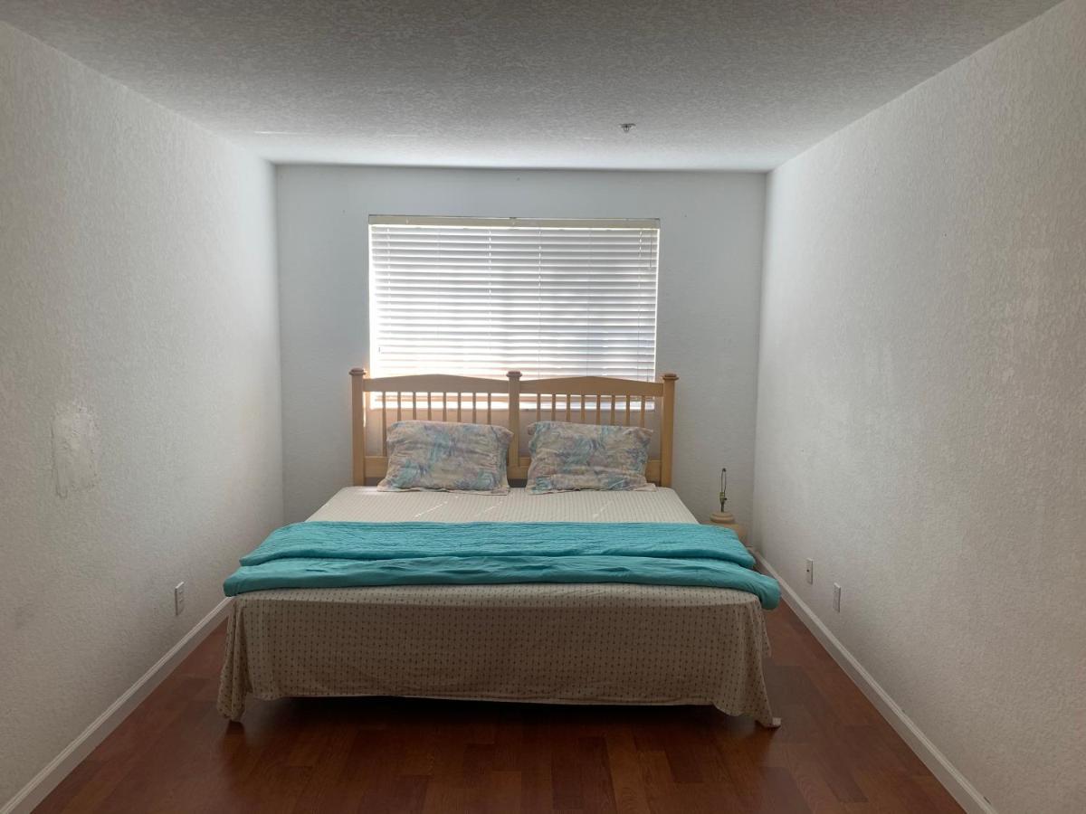 Bedroom In Lauderdale Lakes Townhome Fort Lauderdale