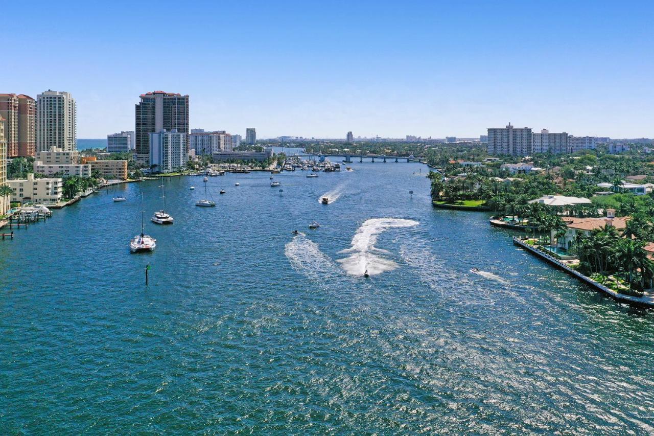 Lauderdale Yacht And Club 416