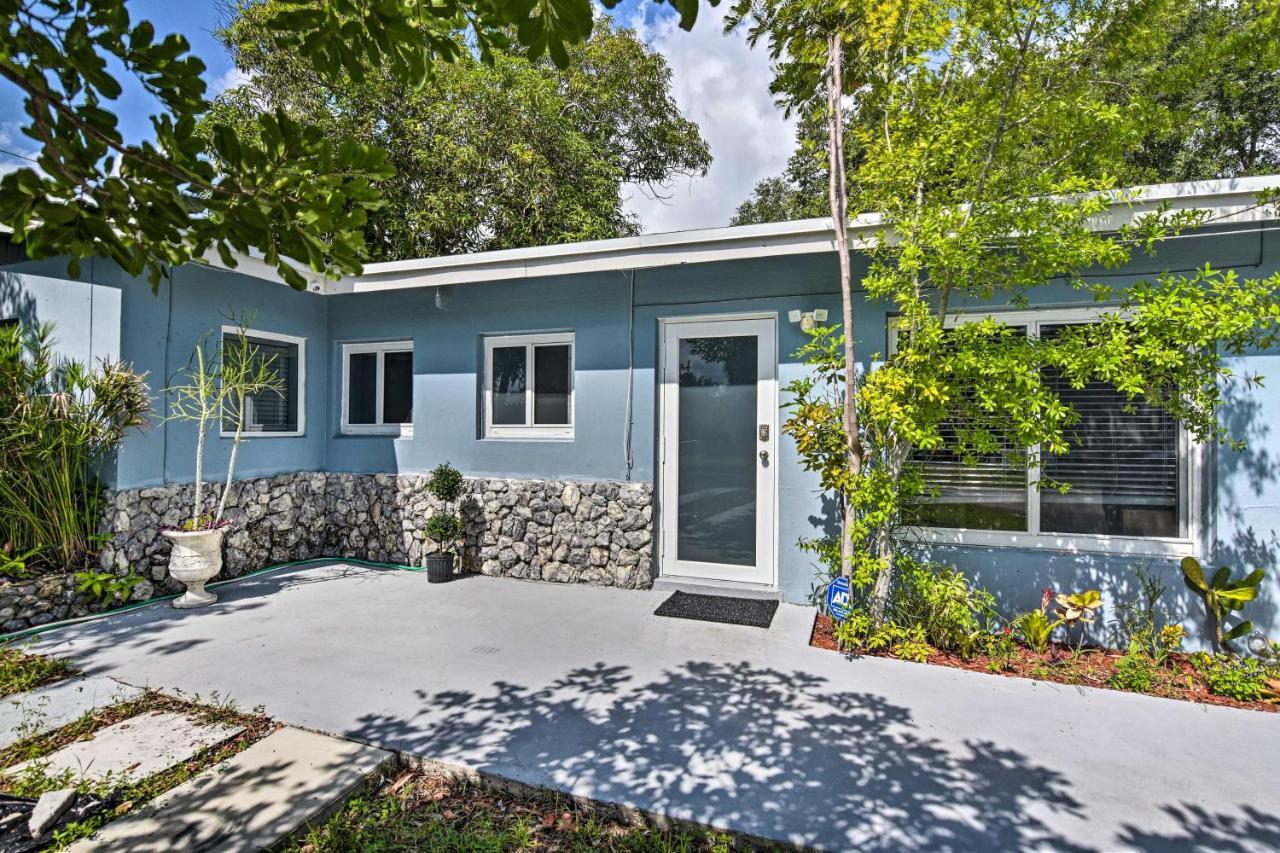 Shady And Eclectic Lauderdale Dwelling With Yard! * Fort Lauderdale