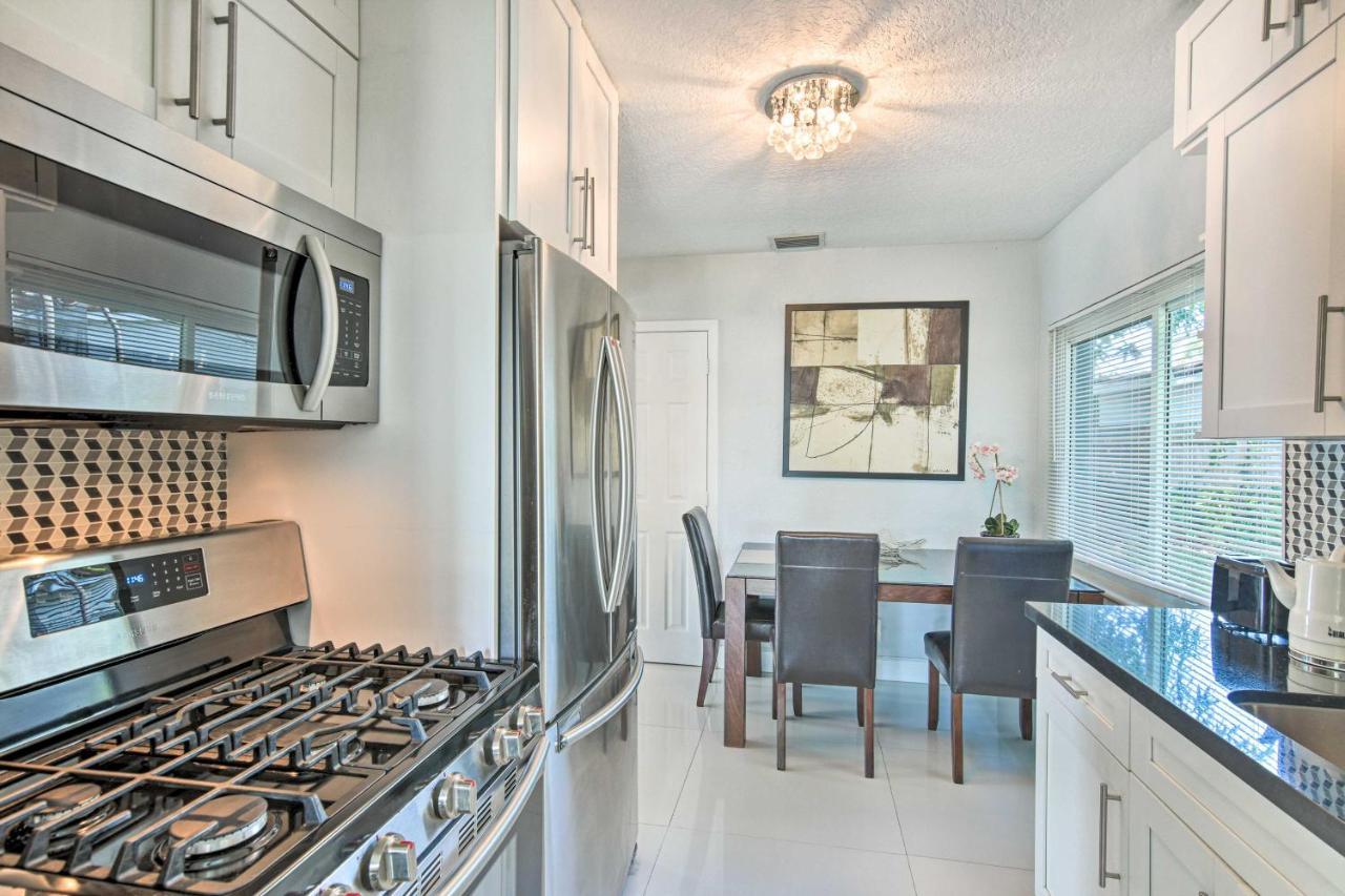 Shady And Eclectic Lauderdale Dwelling With Yard! Holiday home Fort Lauderdale