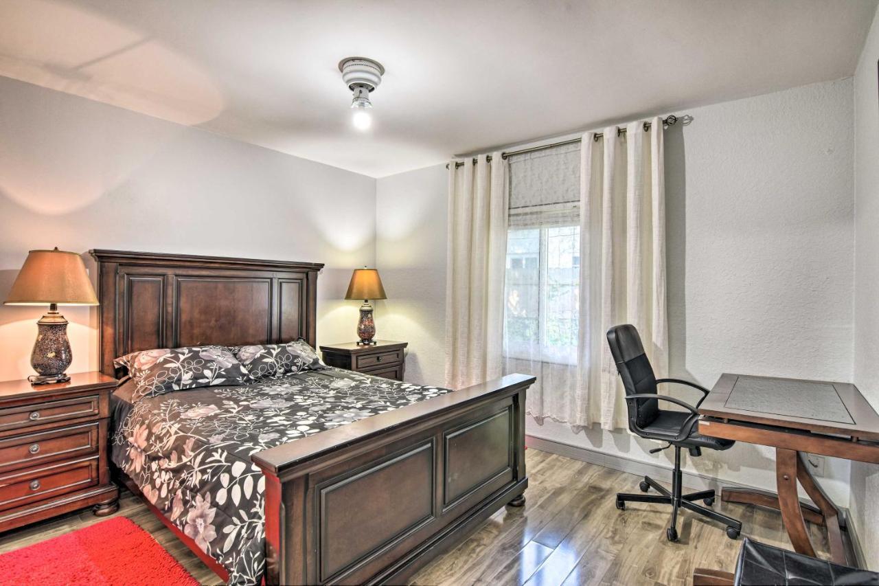 Shady And Eclectic Lauderdale Dwelling With Yard! Fort Lauderdale