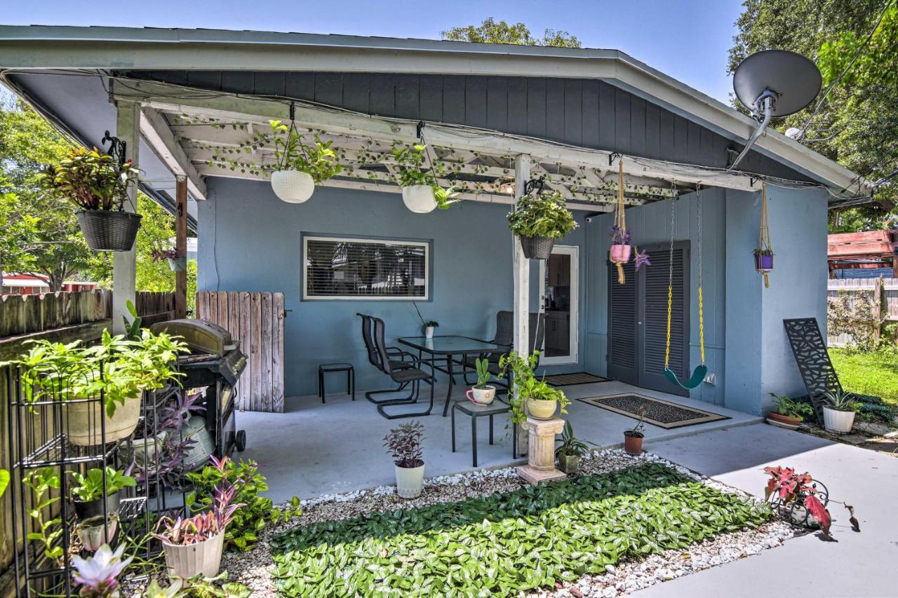 Shady And Eclectic Lauderdale Dwelling With Yard! Holiday home Fort Lauderdale