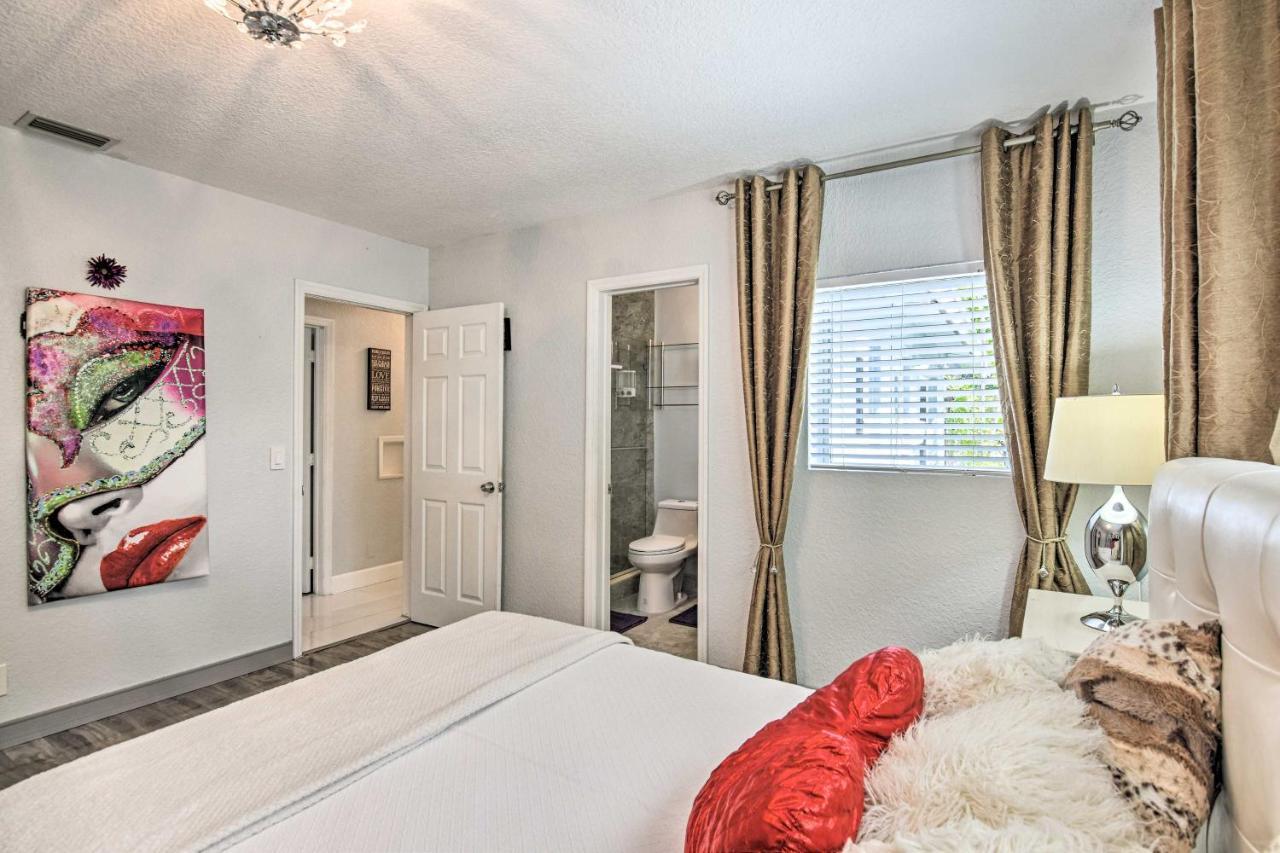 Shady And Eclectic Lauderdale Dwelling With Yard! Fort Lauderdale