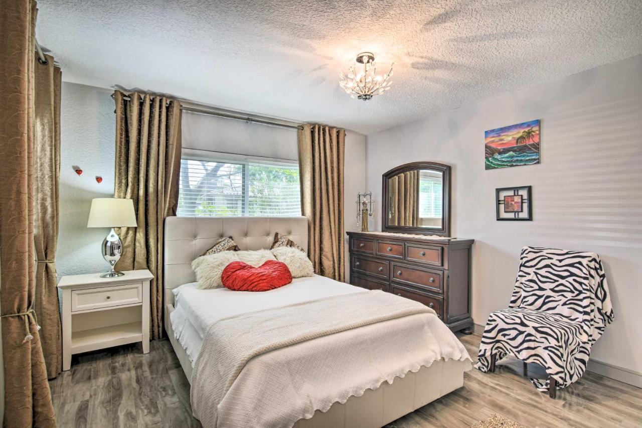 Holiday home Shady And Eclectic Lauderdale Dwelling With Yard! *