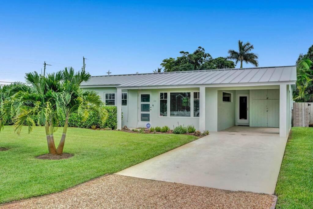 Holiday home Tipsy Tiki Paradise - A Fl Tropical Heated Pool Retreat *