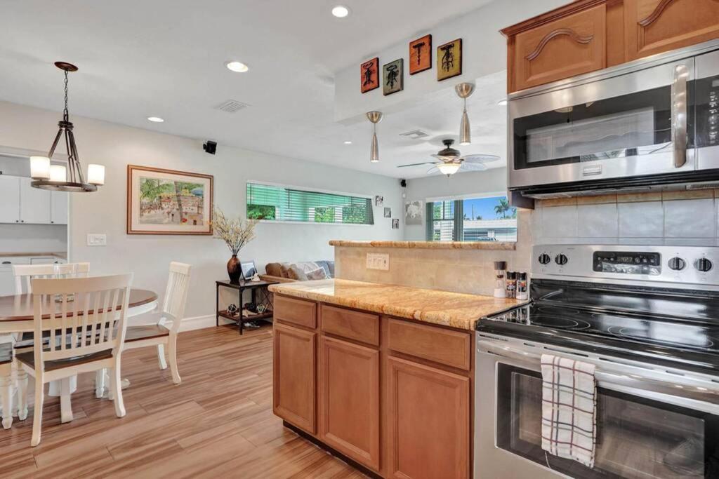 Tipsy Tiki Paradise - A Fl Tropical Heated Pool Retreat * Fort Lauderdale