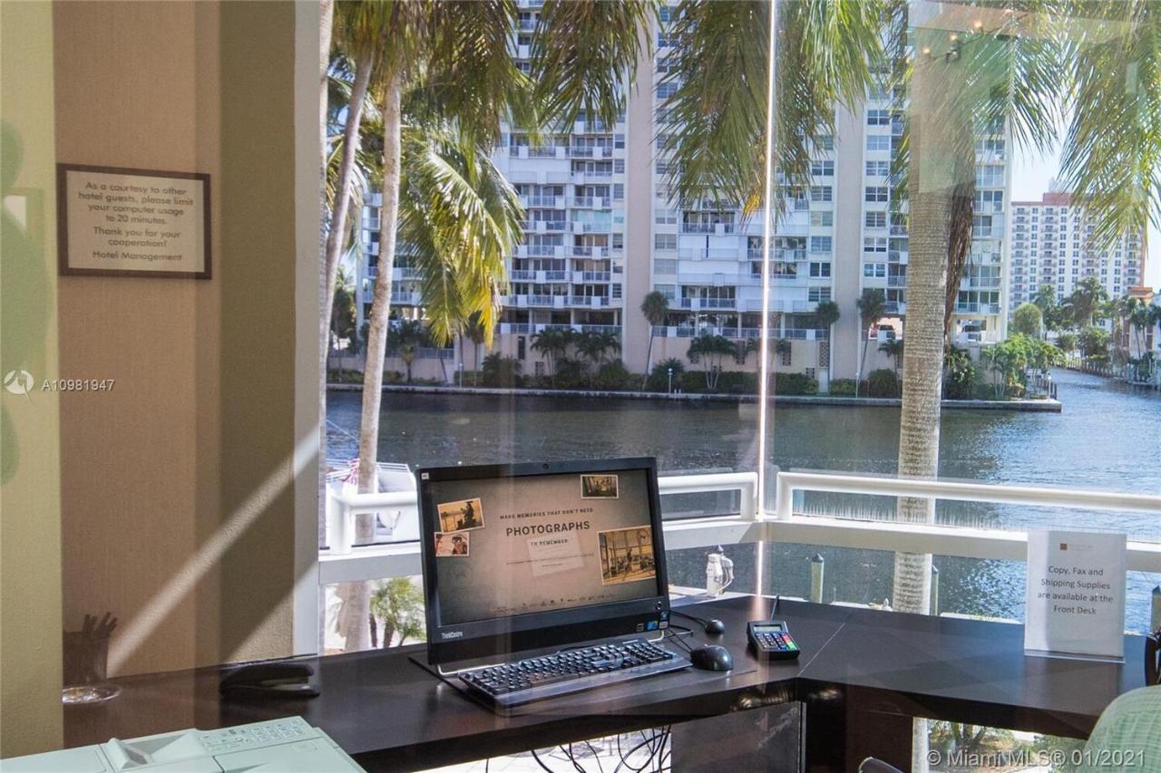 Luxury Ocean View Intracoastal In Ft Lauderdale Beach - Sleeps 6