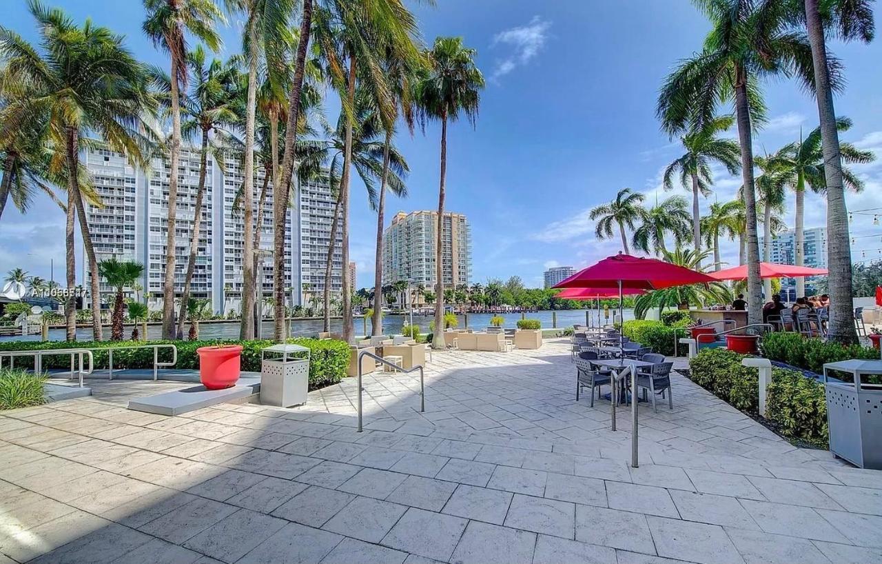 Luxury Ocean View Intracoastal In Ft Lauderdale Beach - Sleeps 6