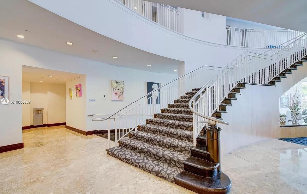 Luxury Ocean View Intracoastal In Ft Lauderdale Beach - Sleeps 6 Fort Lauderdale