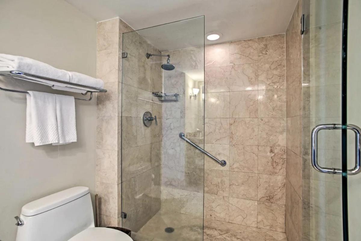 Aparthotel Luxury Ocean View Intracoastal In Ft Lauderdale Beach - Sleeps 6 *