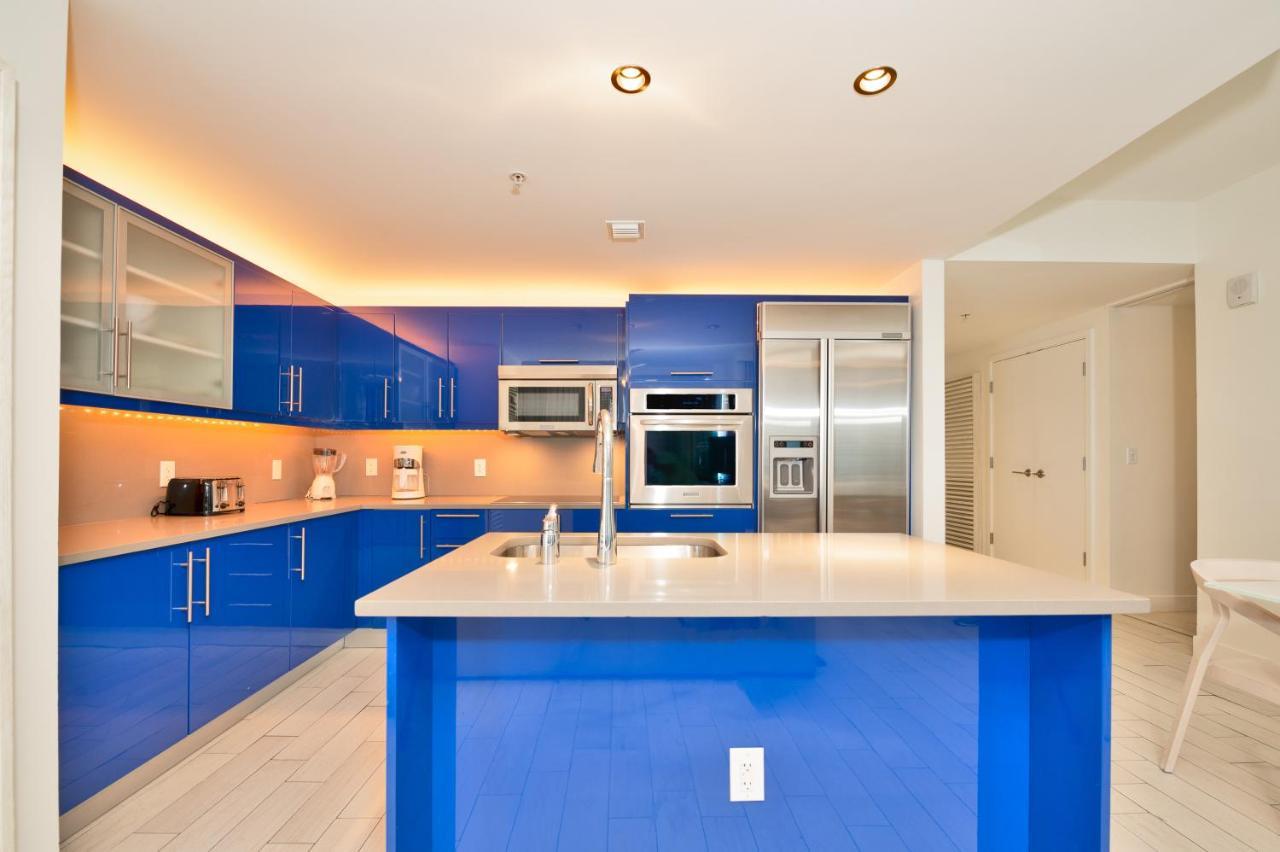 W Residences Luxury Across From Beach Aparthotel
