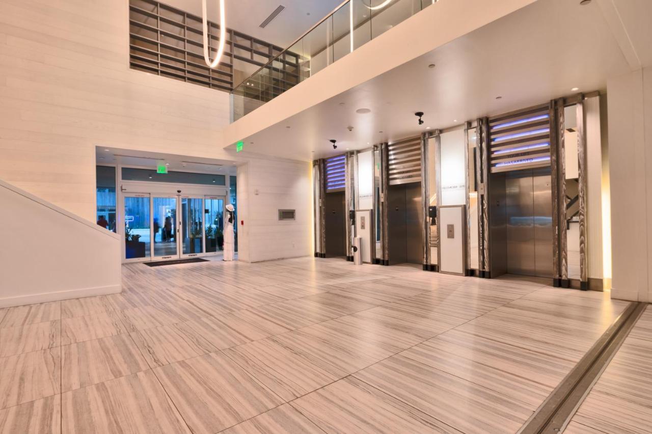 Aparthotel W Residences Luxury Across From Beach