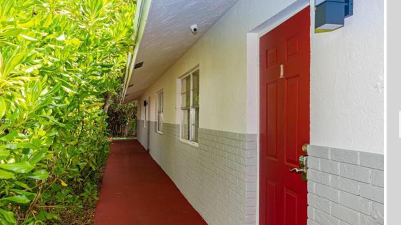 Crocodhouse Early Check In Free Parking 7 Years Hosting In Laud Hostel