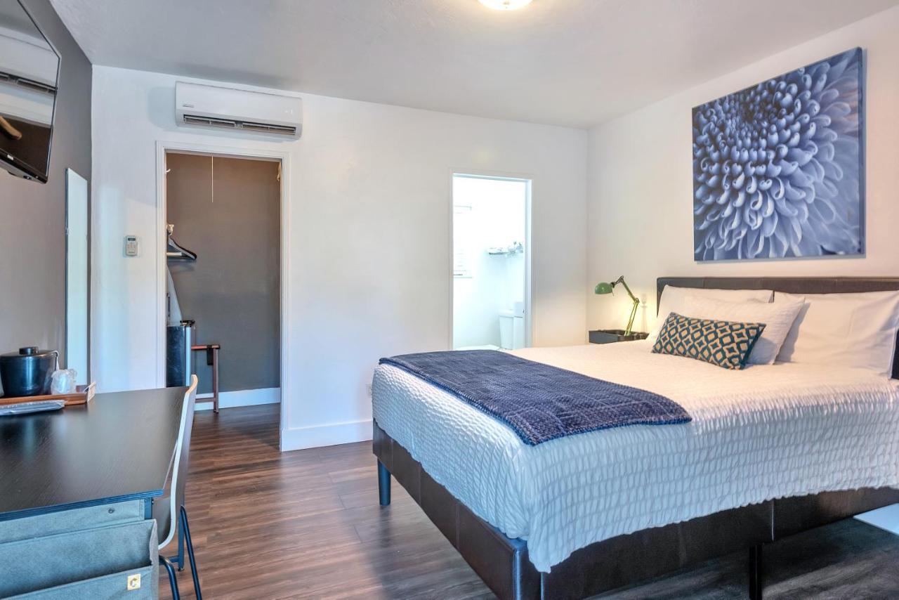 Motel Oasis