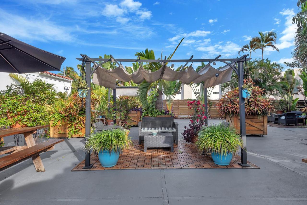 Oasis Motel 2*