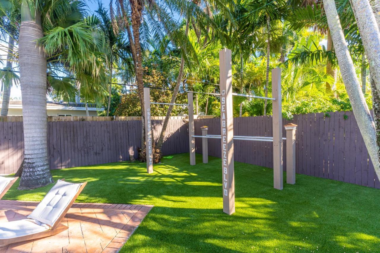 Newly Renovated Pool, Hot Tub, & Epic Backyard Villa *