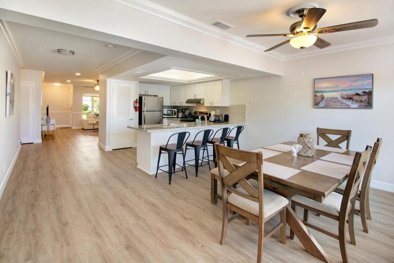 The Waterman's Retreat- 3 Bedroom Waterfront Unit Holiday home
