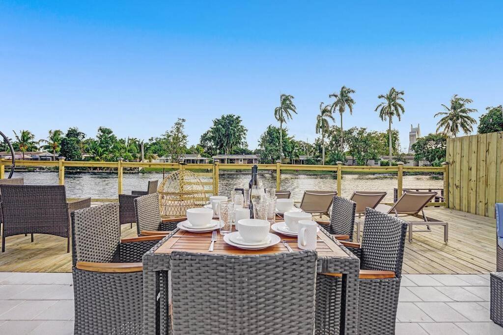 Holiday home Waterfront Dining Only 5 Min From Hard Rock, Pergola Fort Lauderdale