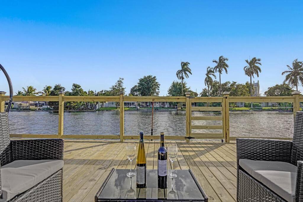 Waterfront Dining Only 5 Min From Hard Rock, Pergola Fort Lauderdale