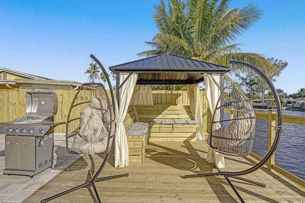 Waterfront Dining Only 5 Min From Hard Rock, Pergola *