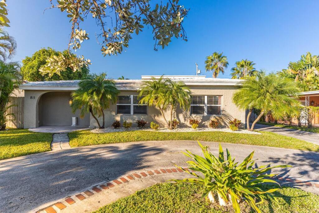 Holiday home Charming House 3br House W Heated Pool 15 Mins To Beaches Fort Lauderdale