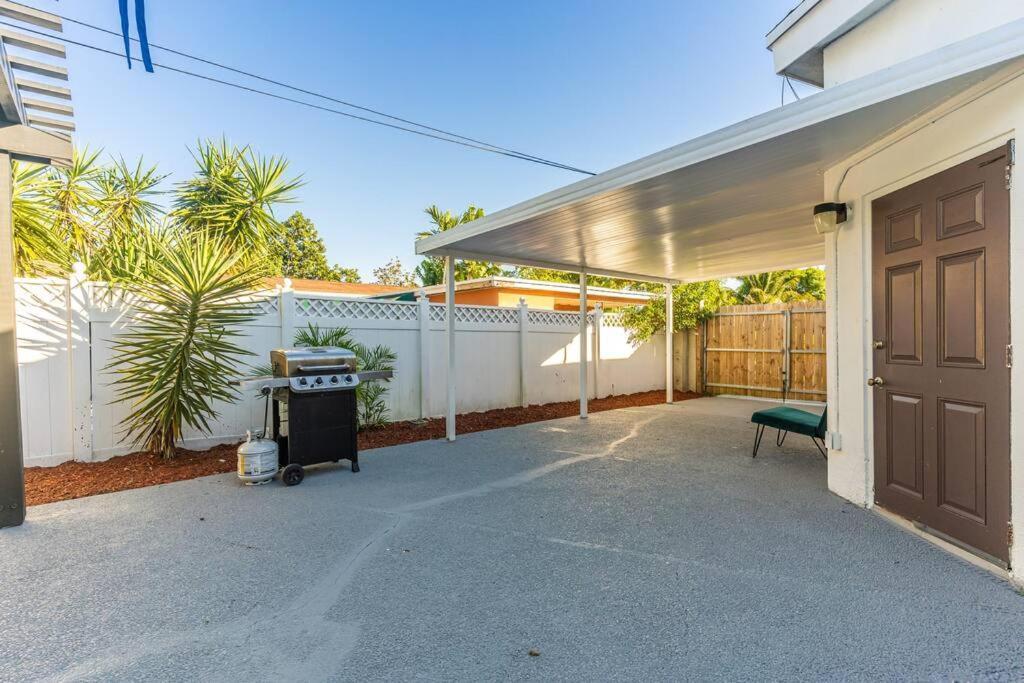 Charming House 3br House W Heated Pool 15 Mins To Beaches Fort Lauderdale