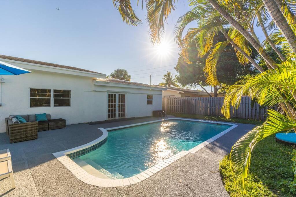 Charming House 3br House W Heated Pool 15 Mins To Beaches Holiday home Fort Lauderdale