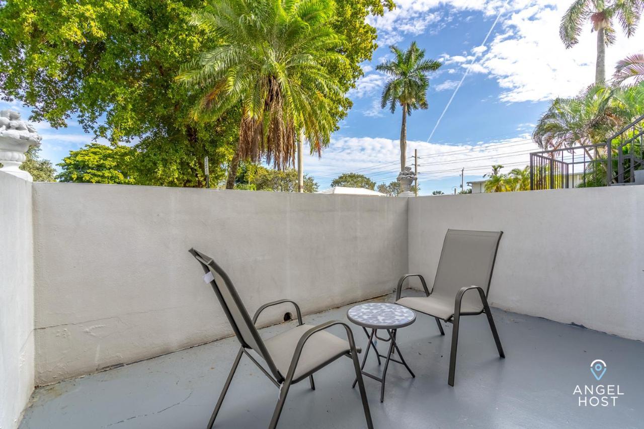 Stylish Apts In Oakland Park Near Ft Lauderdale Apartment