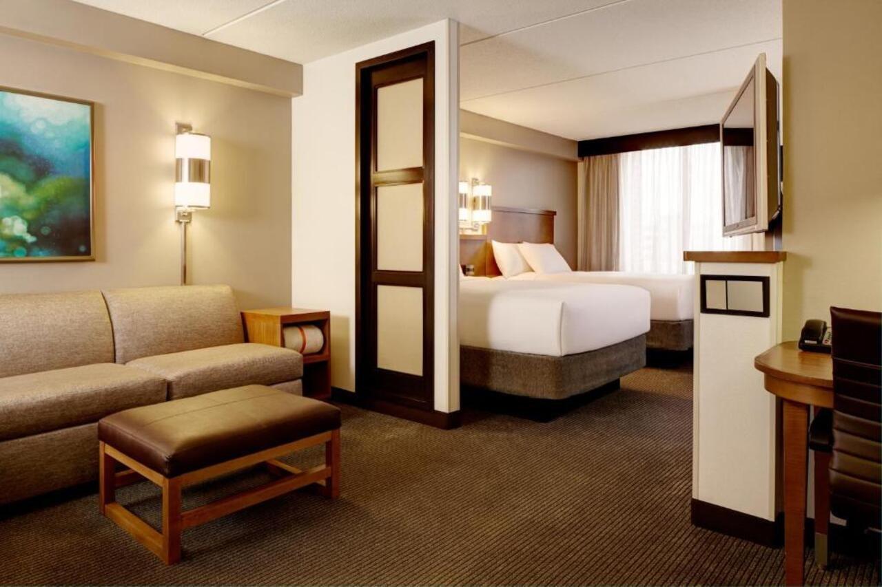 Hyatt Place Lauderdale Cruise Port & Convention Center Hotel