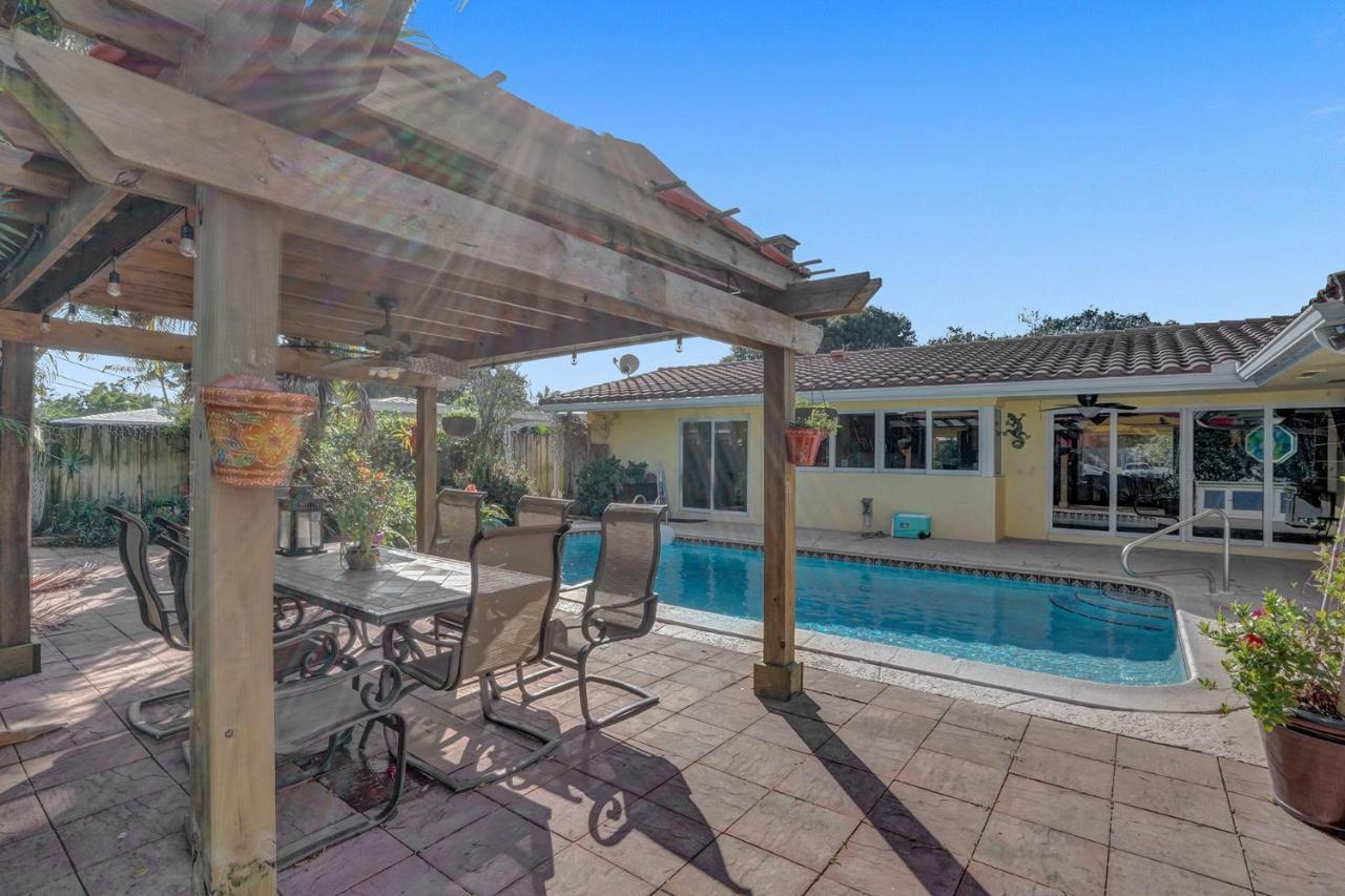 The Sunshine House * Fort Lauderdale