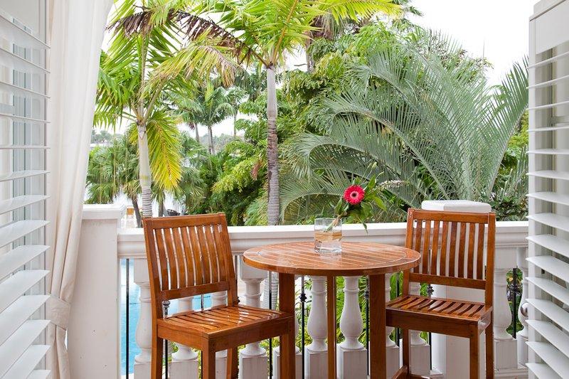 The Pillars & Club Hotel