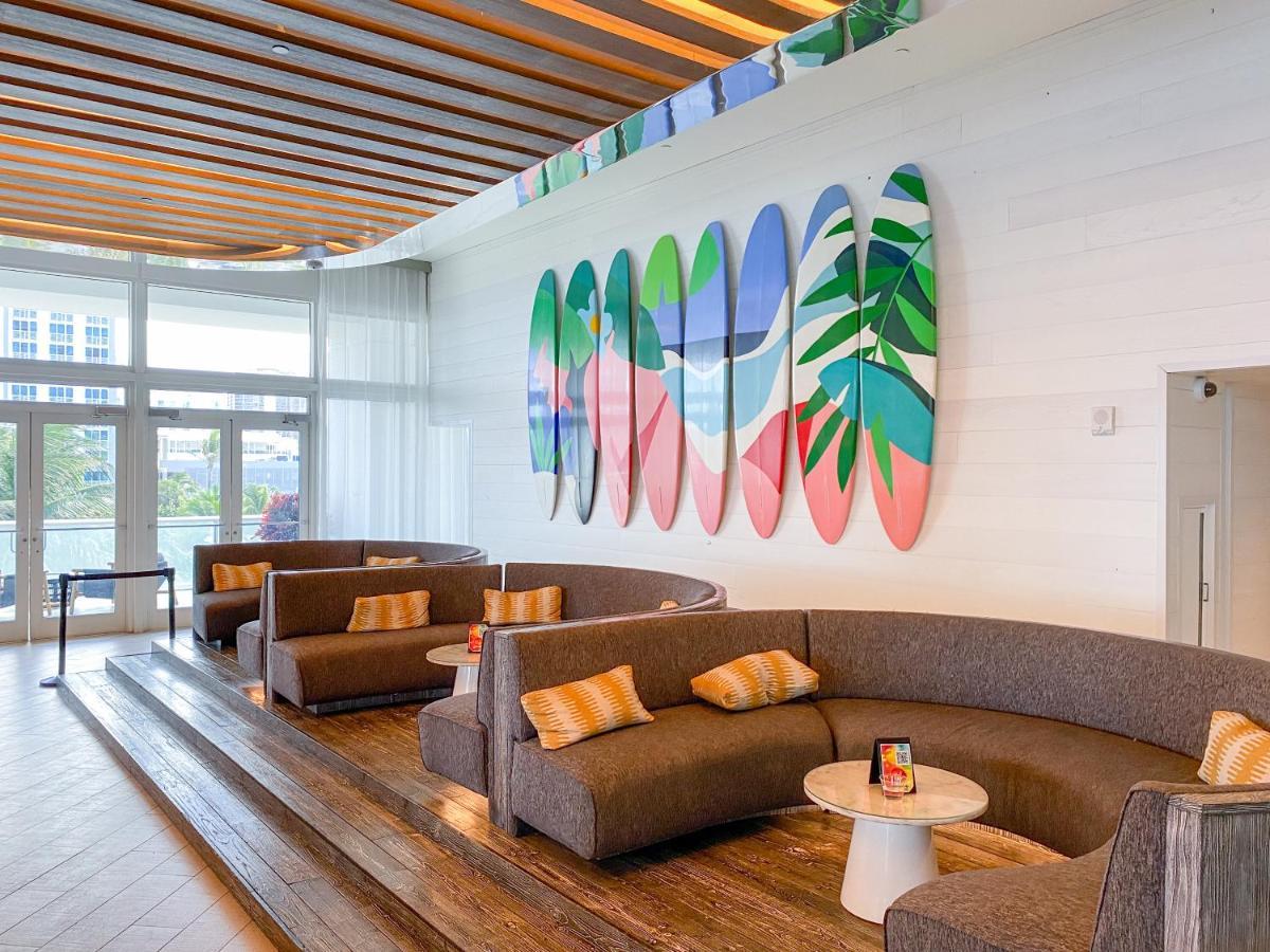 Aparthotel W Residences Luxury Across From Beach