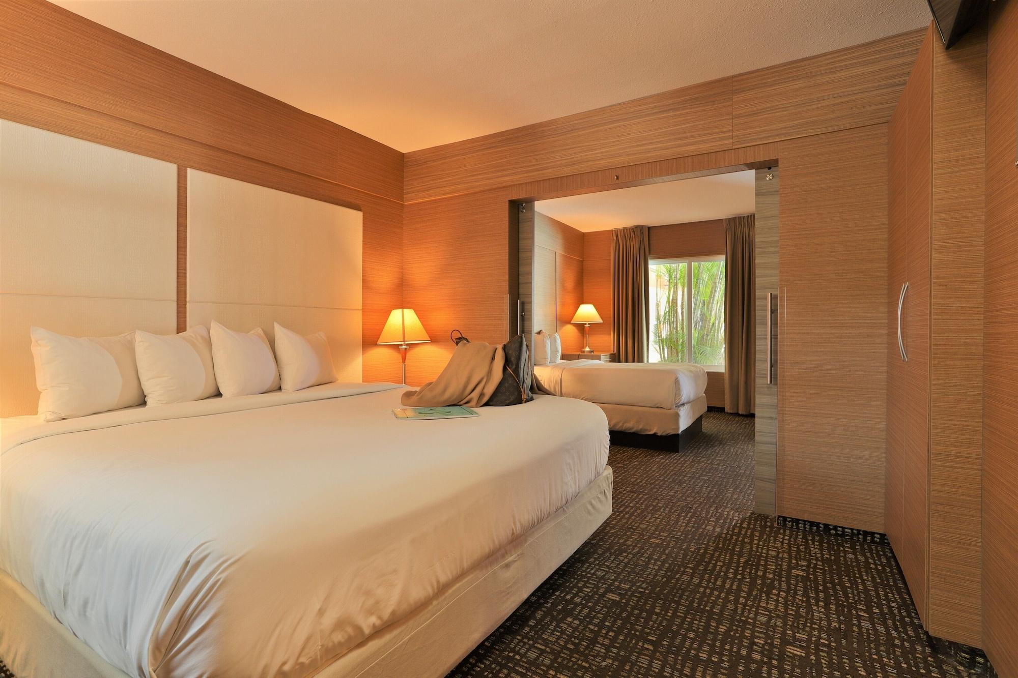 Royal Palace Hotel 3*